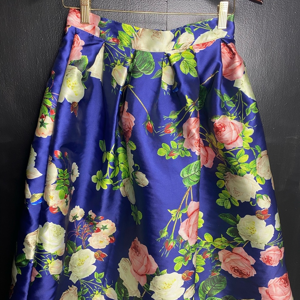 Color Swatch - Midi Skirt